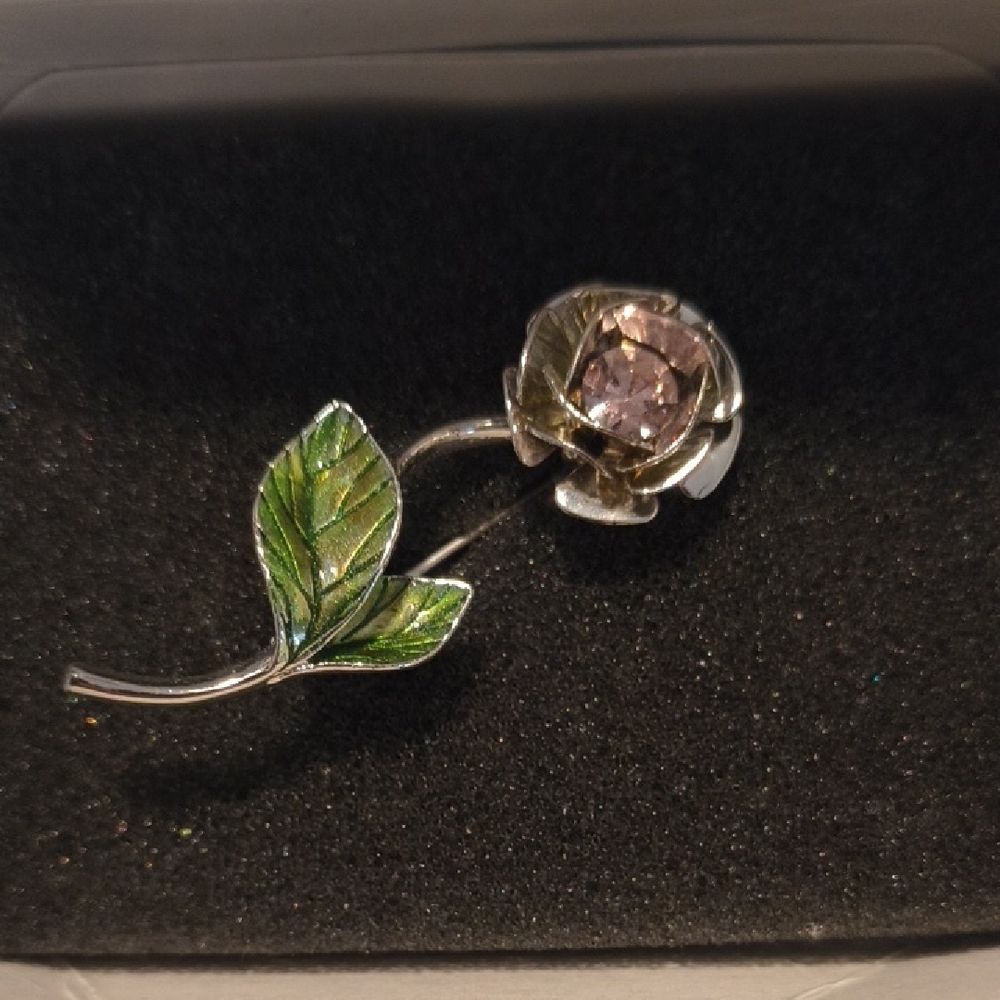 Avon Silver and Green Leaf Brooch with Pink Gem
